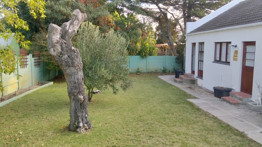 To Let 1 Bedroom Property for Rent in Flamingo Vlei Western Cape